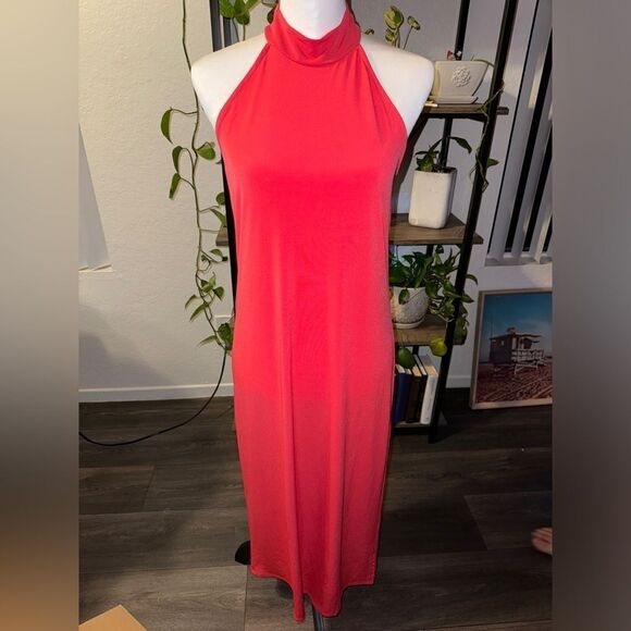 Brand new gorgeous Venus dress in a beautiful pink size medium - Picture 1 of 4